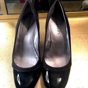 Ellen Tracy Wedge Patent Leather shoes sz 8.5